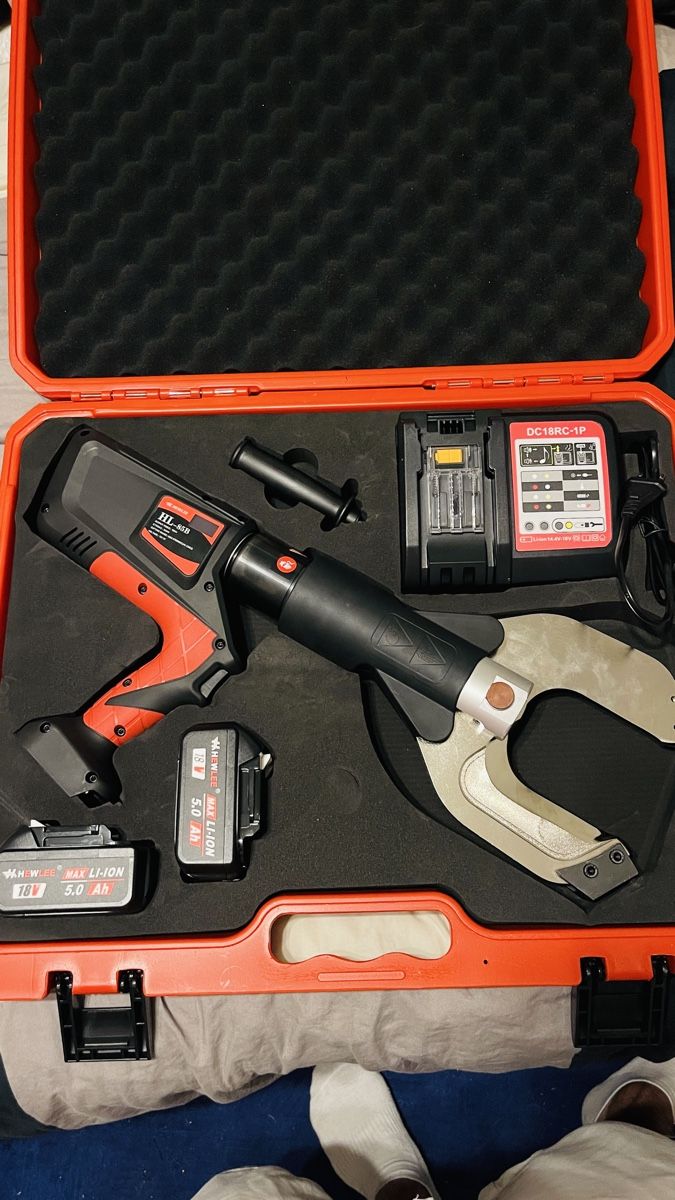 Tous les outils: Hydralische Elektrische Kabelschere – Neuf avec emballage d'origine à zürich par khouya01