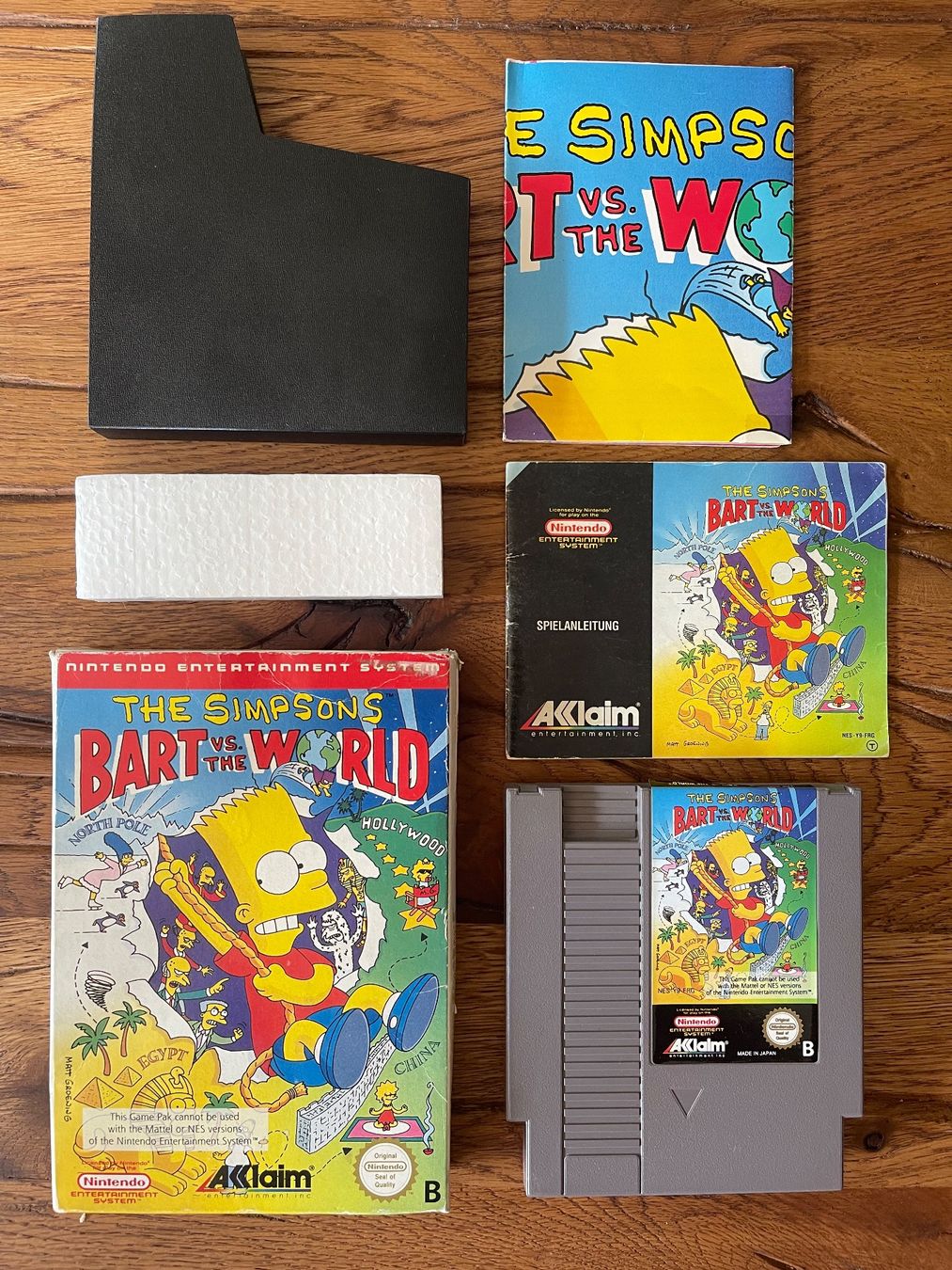 Nintendo Giochi: Simpsons Bart vs. the World Nintendo NES mit seltenem Poster – Usato da Zuerich venduto da Dorsi