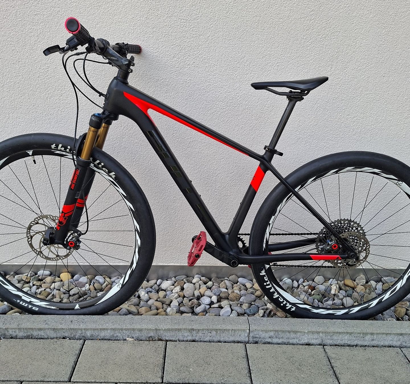 Bulls Biciclette: Bulls Black Adder SL29 Full Carbon – Usato da Luzern venduto da Bbig