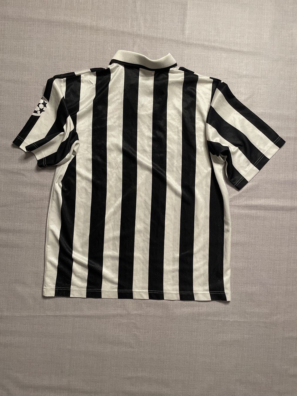 Camicie, T-shirt & Polo: T-Shirt Juventus Vintage – Usato da Capolago venduto da LA.BOTTEGA 2