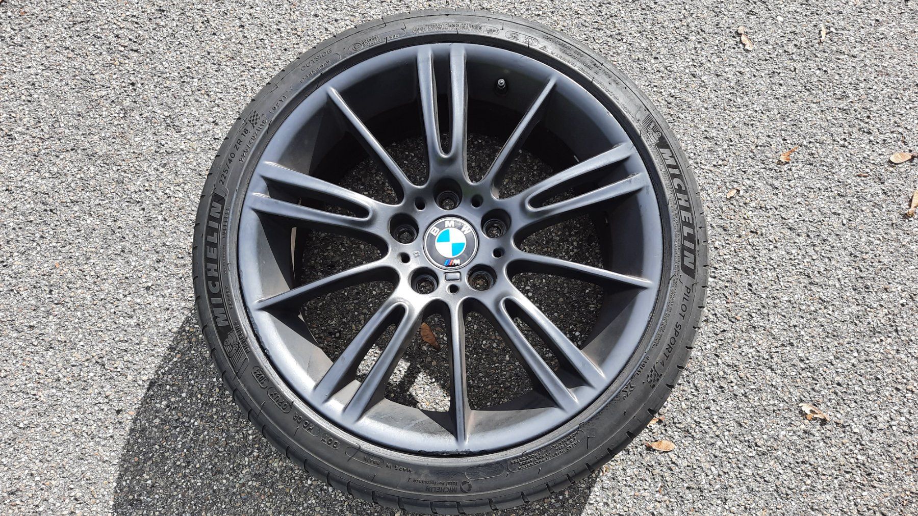 BMW Felgen: BMW E90, E91, E92, E93 Styling 193 M Felge mit Sommerpneu – Gebraucht aus Ebikon von  4
