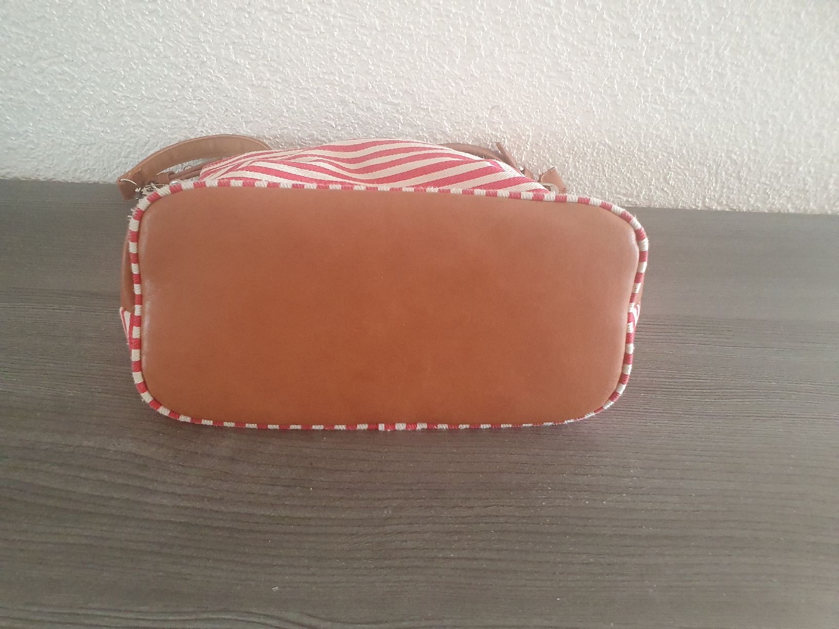 Taschen für Damen: Süsse Handtasche gestreift rot/weiss – Gebraucht aus Erlinsbach von conc7 3