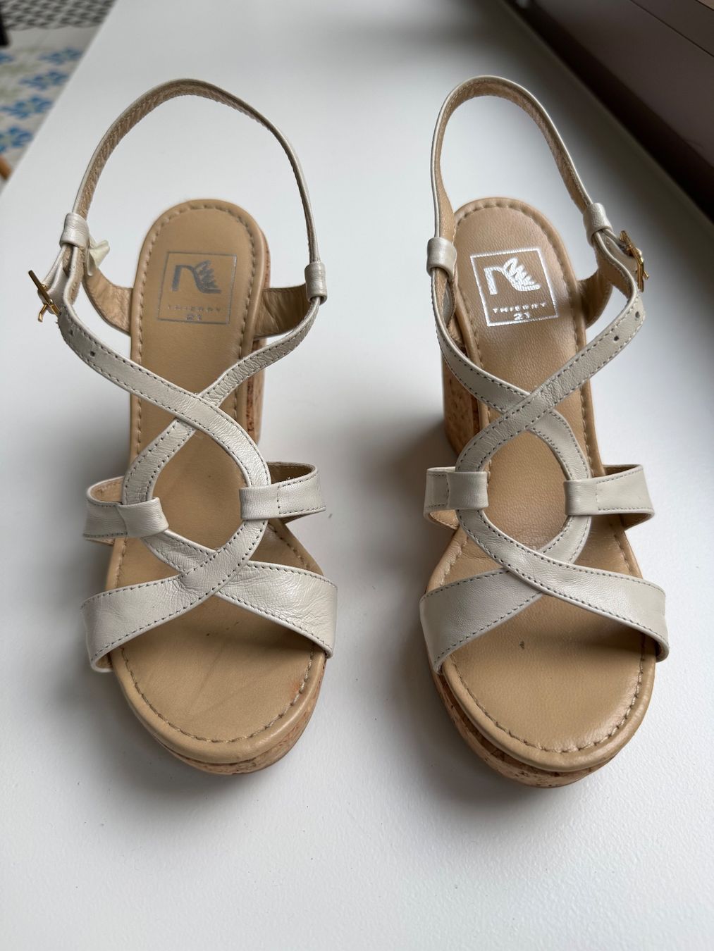 Scarpe da donna: Sandales à talons – Usato da Zürich venduto da odi_ldv8 1