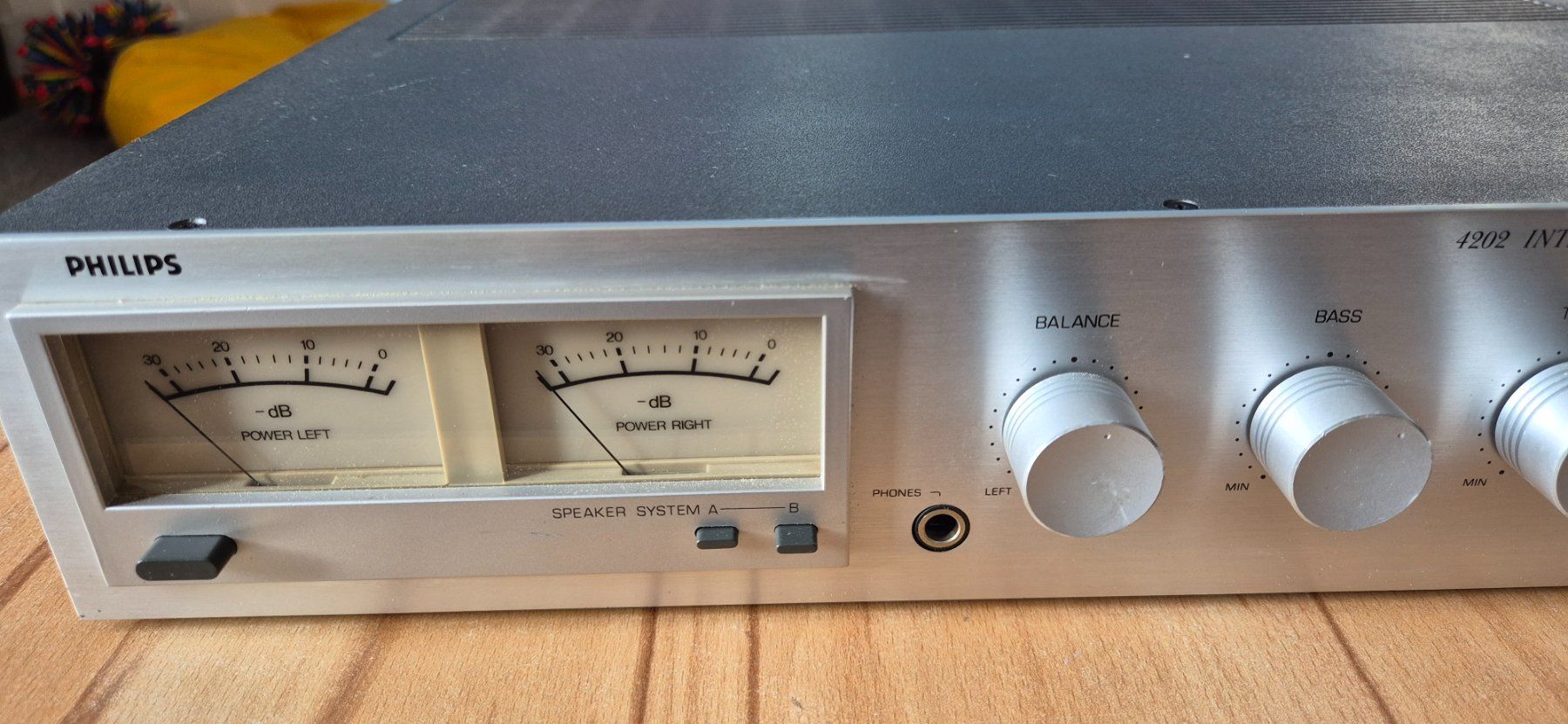 Philips Amplificatori: Schöner Philips Verstärker aus den 80er – Usato da Stein am Rhein venduto da Abby2009 2