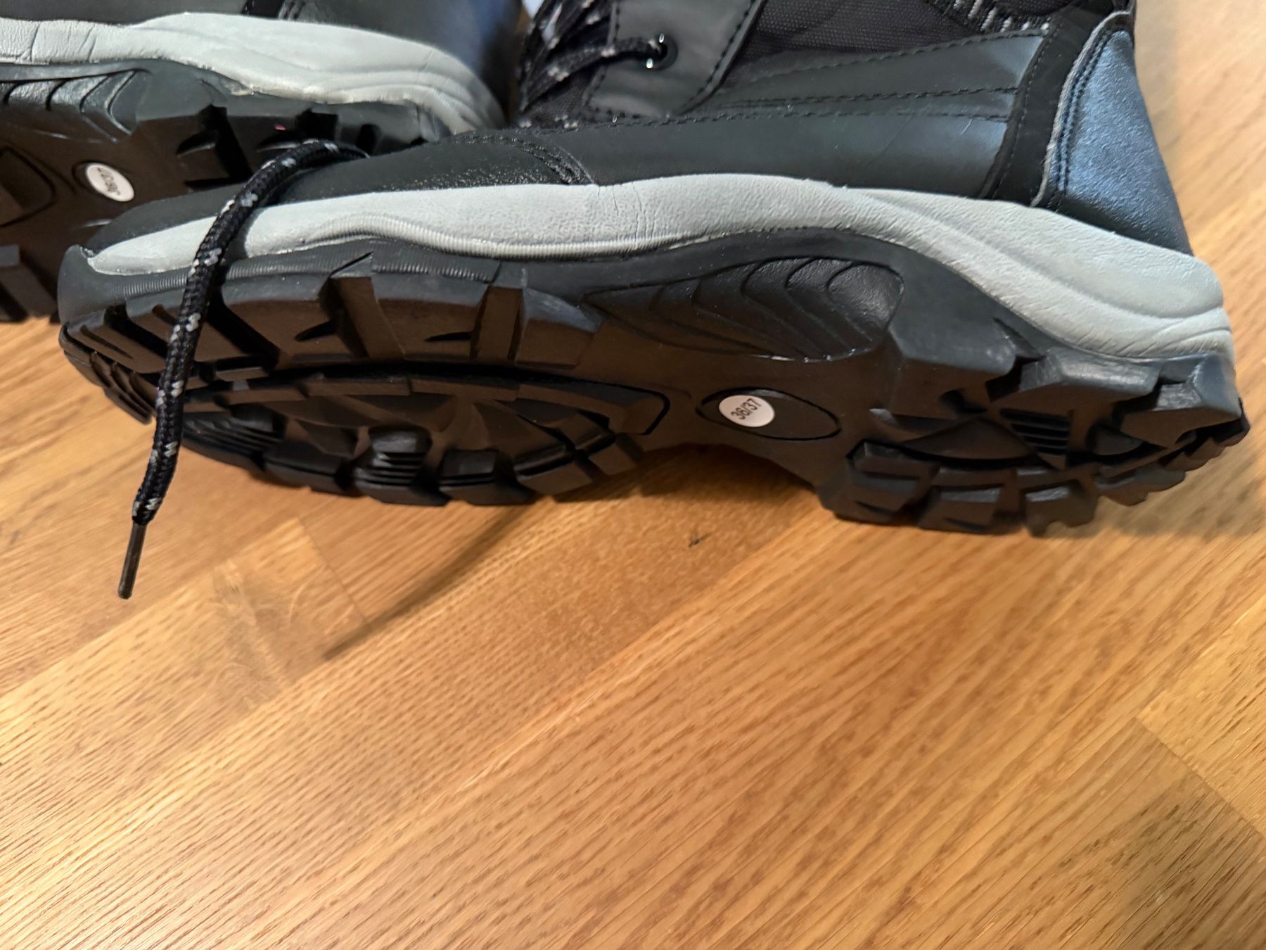 Damenschuhe: Neue Winterstiefel Grösse 36/37 – Neu (gemäss Beschreibung) aus Bettlach von Tradenet100 1
