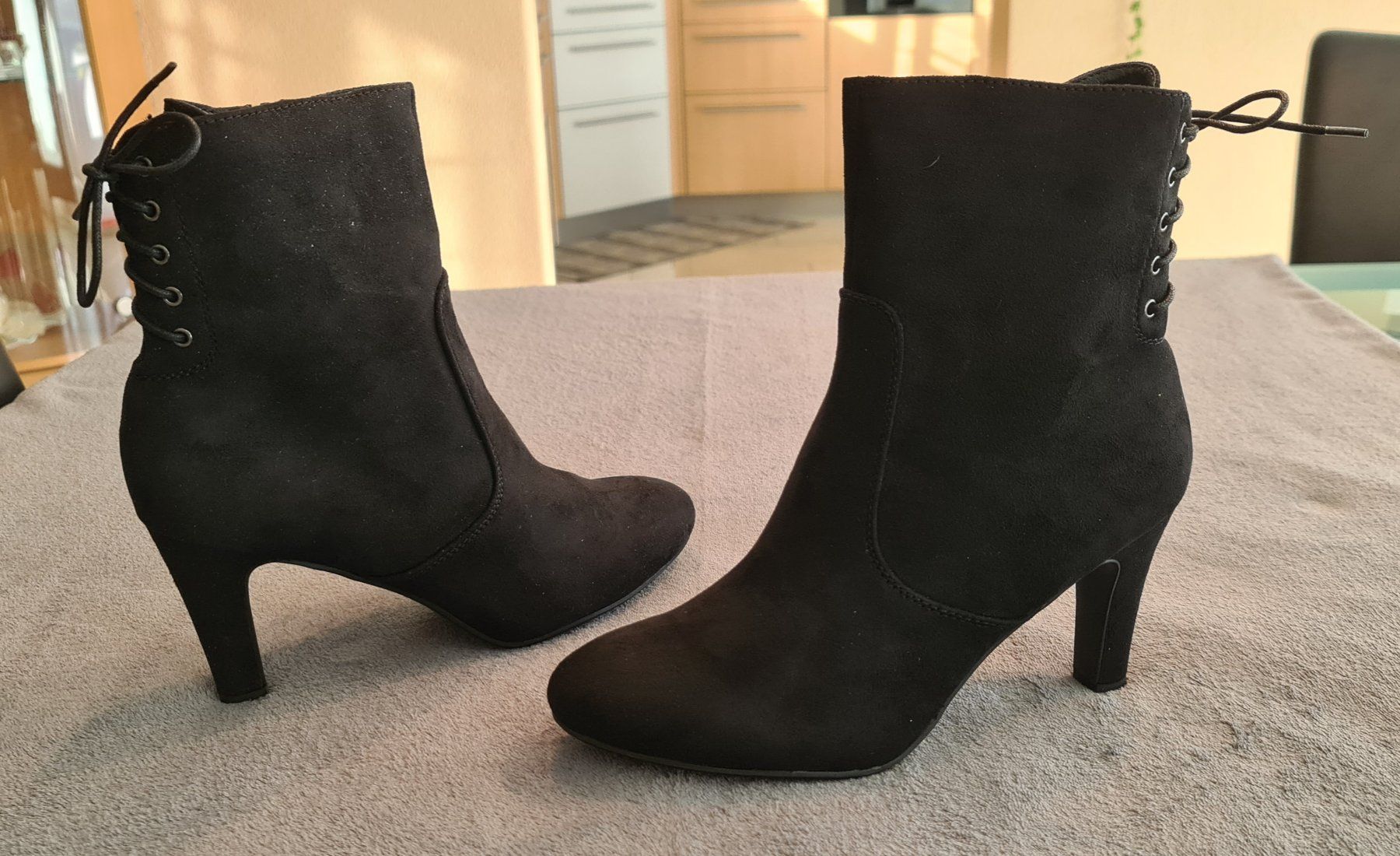 Scarpe da donna: Stiefeletten – Nuovo (secondo la descrizione) da Ruswil venduto da DNAB 2