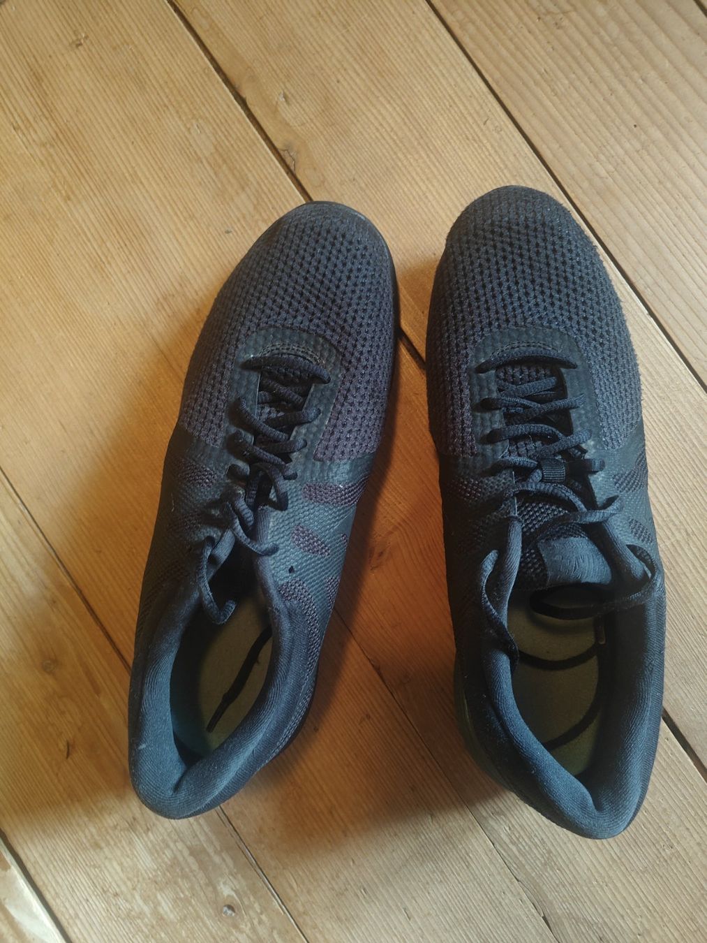 Nike Chaussures hommes: Nike, Schwarz, Grösse 47 – D'occasion à Stettlen par bubu036 1