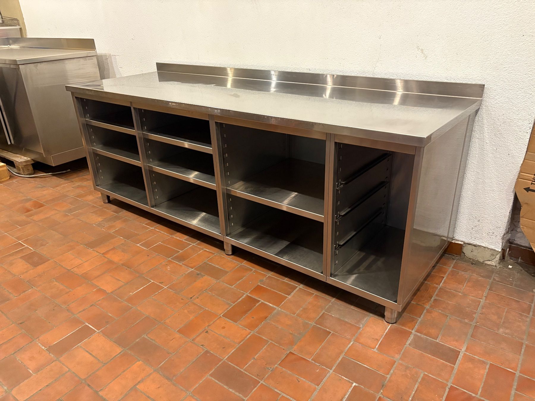 Cucine complete: Gastro Edelstahlmöbel Arbeitstisch – Usato da goldau venduto da G.app 2