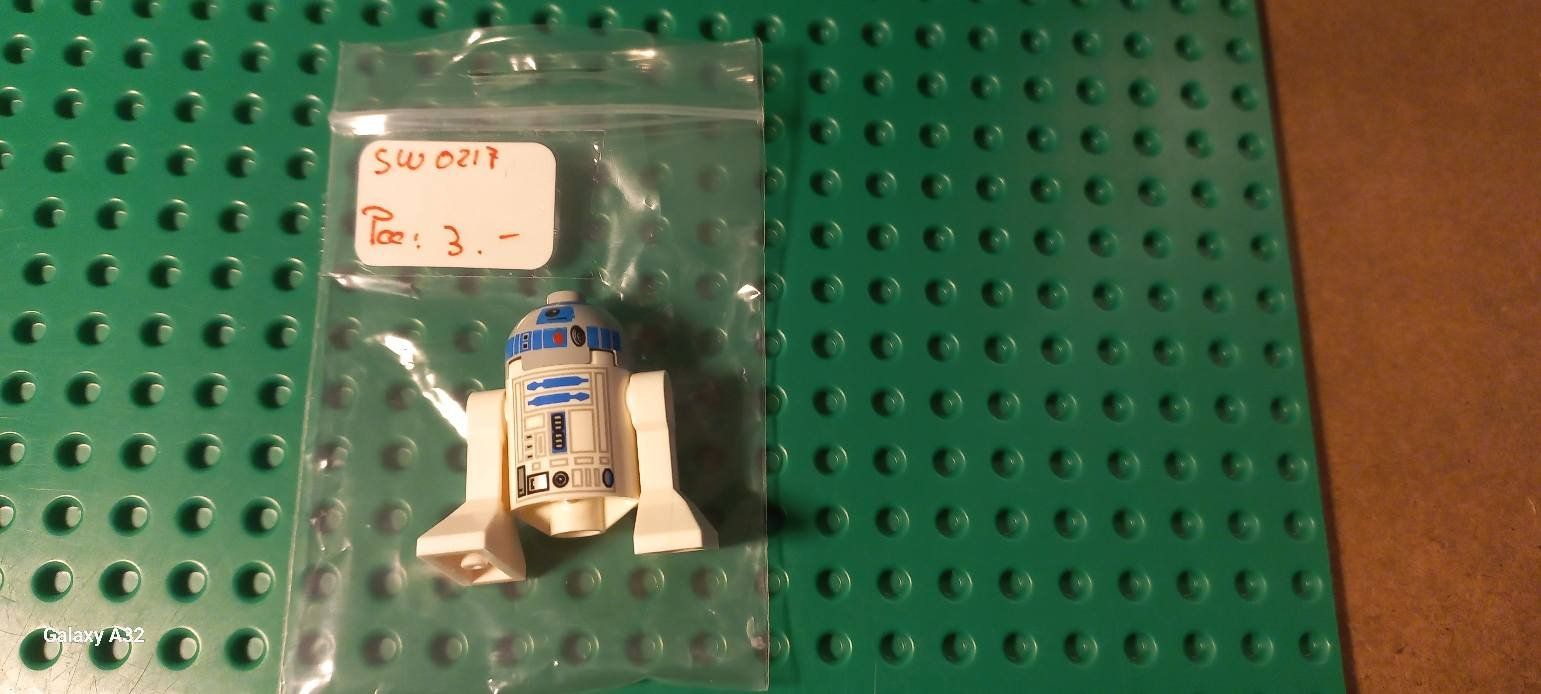 Lego Giocattoli: Mini figurine Lego ( Astromech Droid, R2-D2 ) – Usato da La tour de treme venduto da Legocreation82