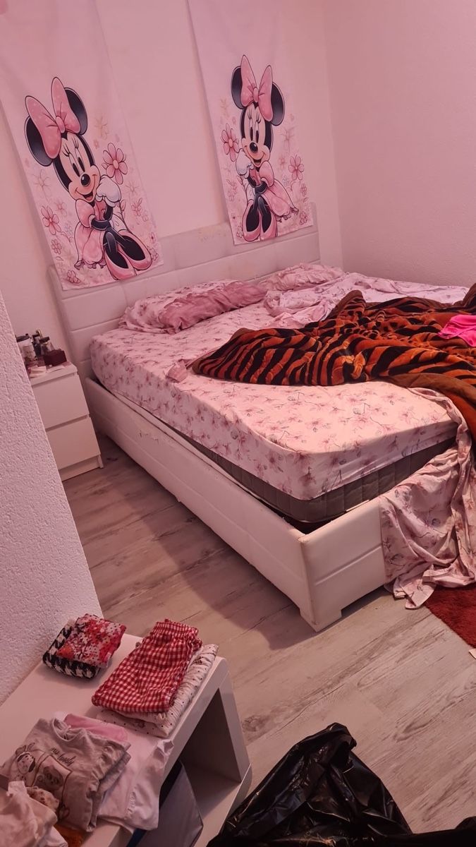 Betten: Letto con materasso e cornice letto bianco – Gebraucht aus Biembach von cri_7gyv
