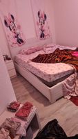 Letto con materasso e cornice letto bianco