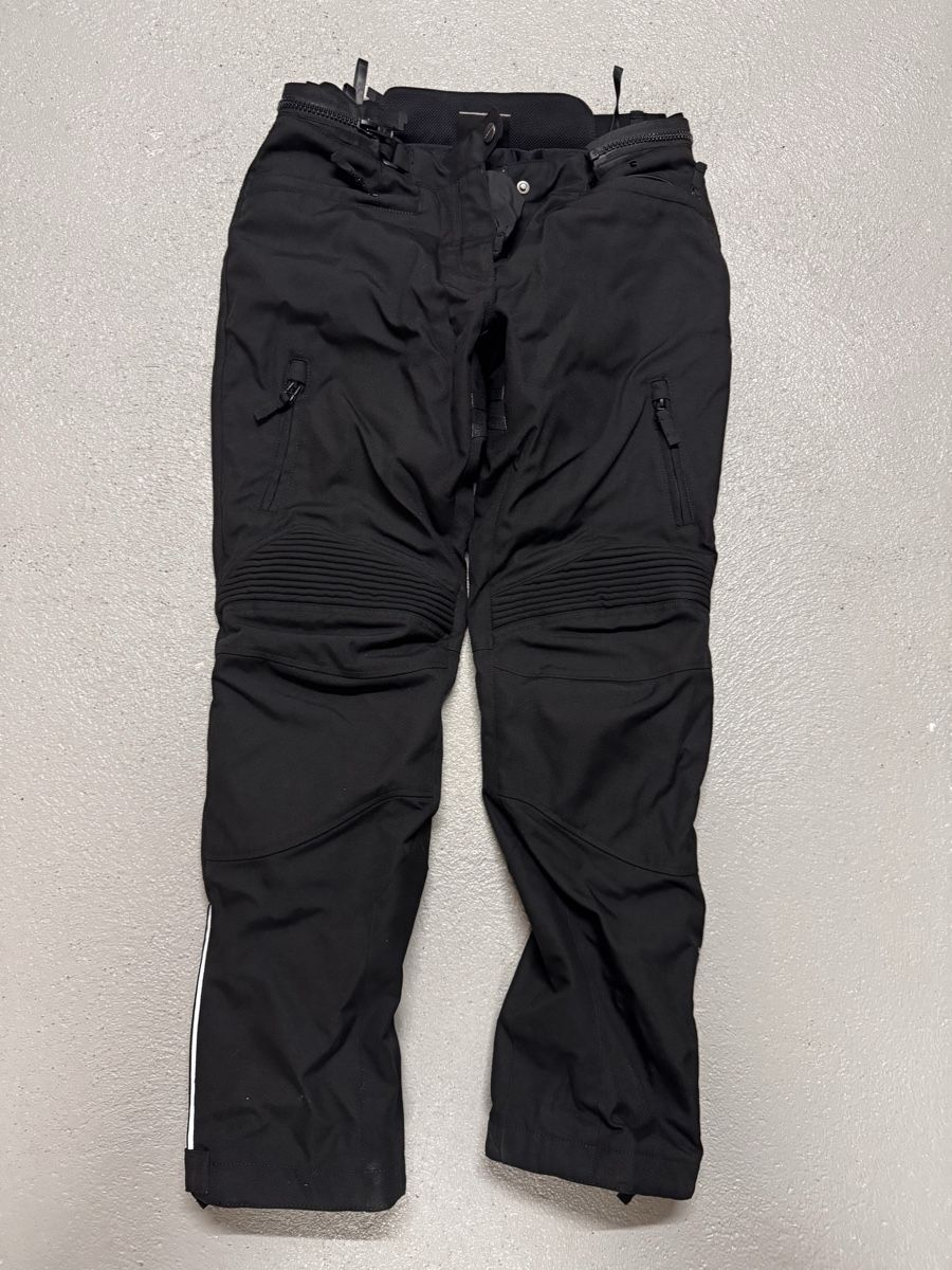 Vanucci Pantaloni: Motorradhose Damen von Vanucci – Nuovo (secondo la descrizione) da Kappel am Albis venduto da Menazee