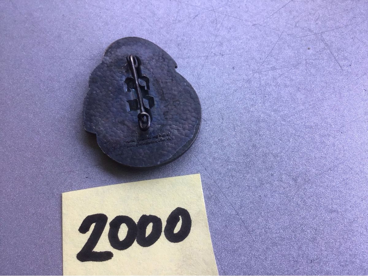 Basler Placchette & Badge: Baslerfasnachtsplaketten 2000 Silber – Usato da Arlesheim venduto da printz01 1