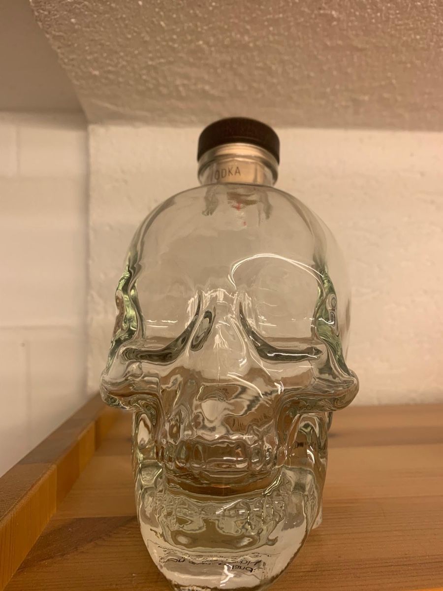 Altro: Vodka Flasche Totenkopf – Usato da Magden venduto da Jackevaro 1