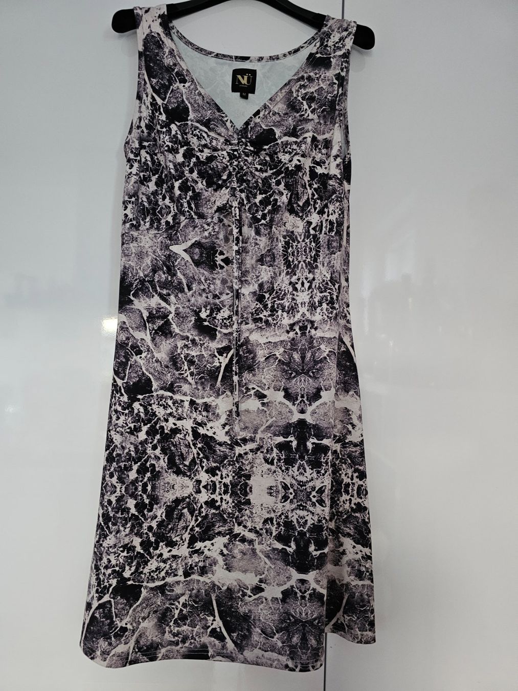 Vestiti: Robe "Nü", Marque Danoise, noire et beige rosé – Nuovo (secondo la descrizione) da Basel venduto da Paloma6261