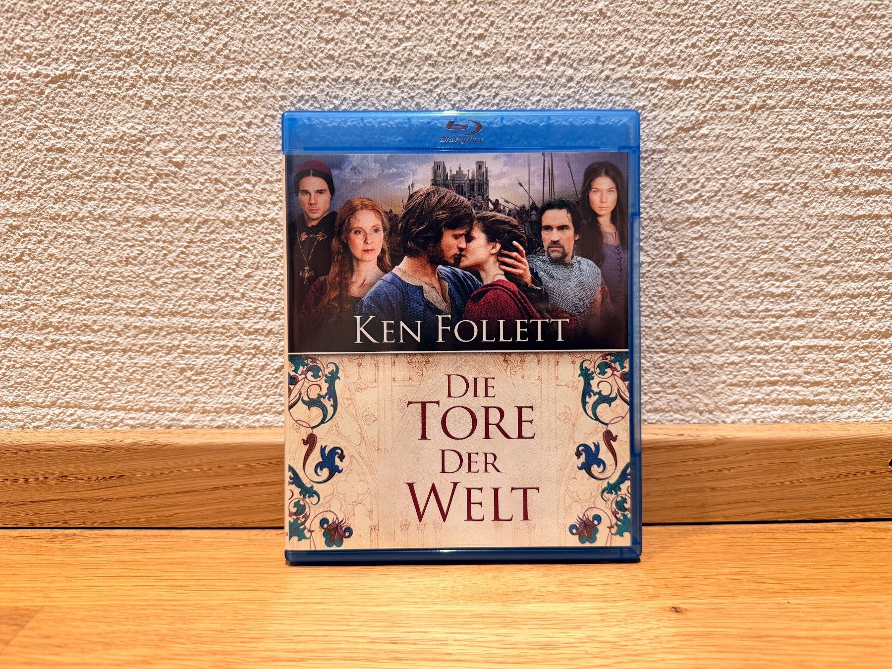 Tutti i DVDs: Die Tore der Welt (2012, Miniserie) – Usato da Reinach BL venduto da Graphix