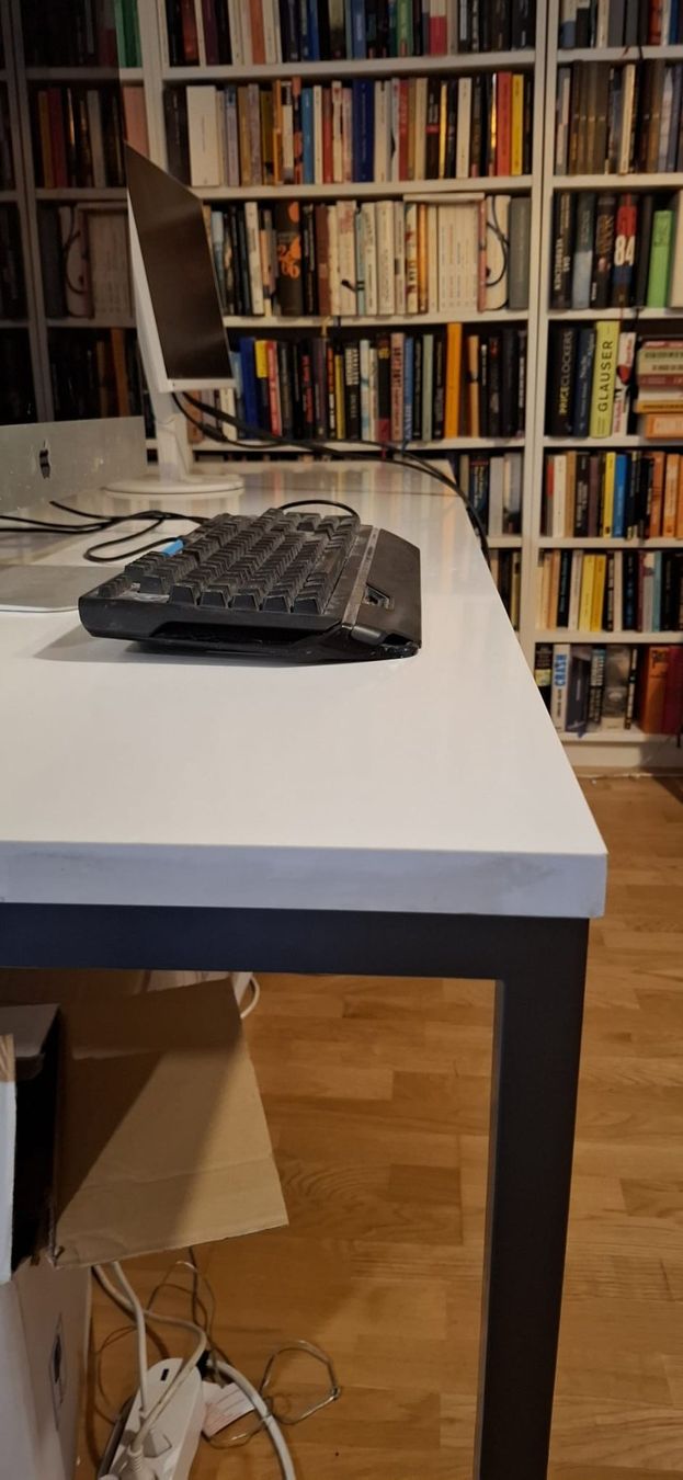 Scrivanie: Schreibtisch – Usato da Langenthal venduto da Christotto 1