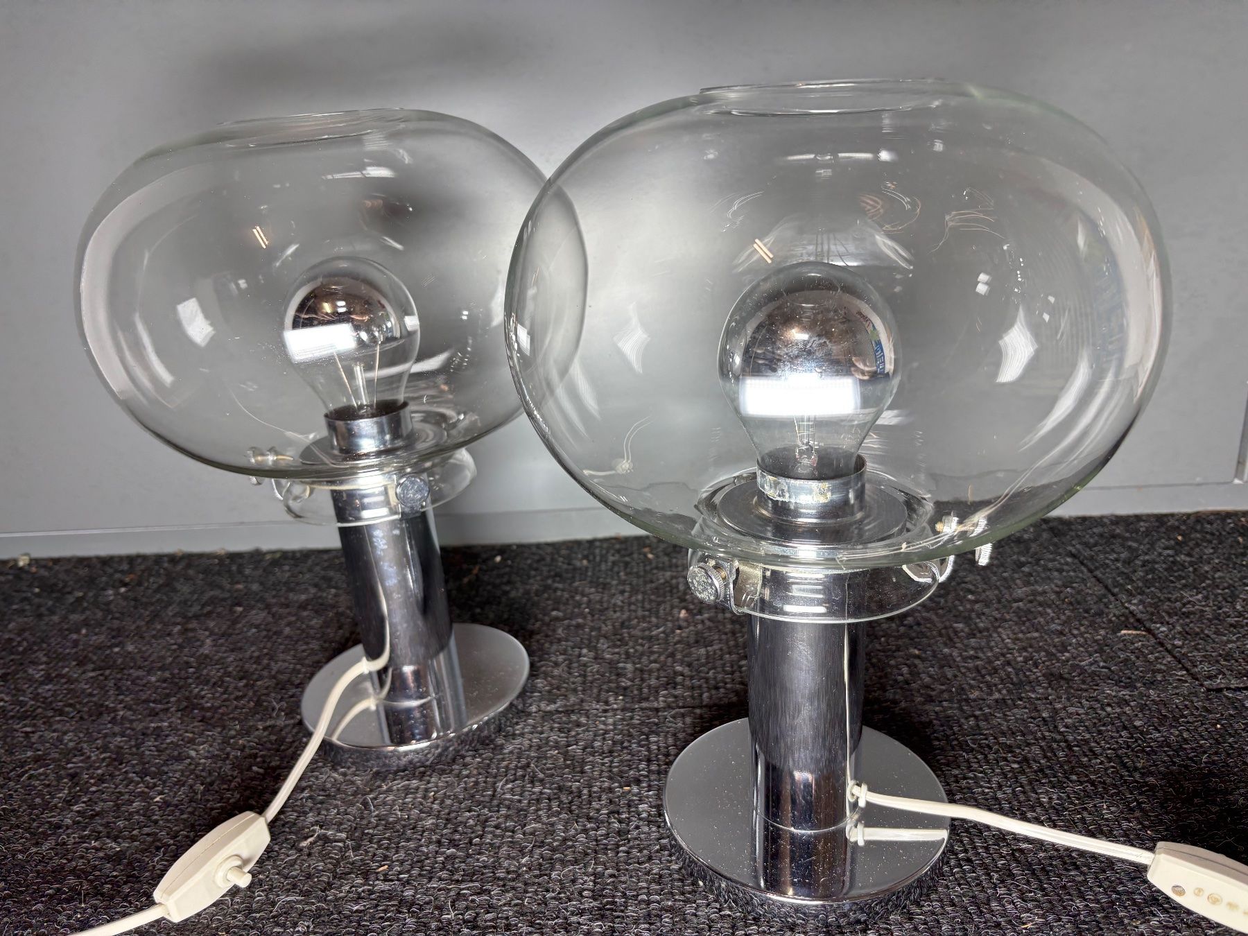Lampade: Zwei Tischlampen Space Age Design vintage – Usato da Hinwil venduto da DaniBachman