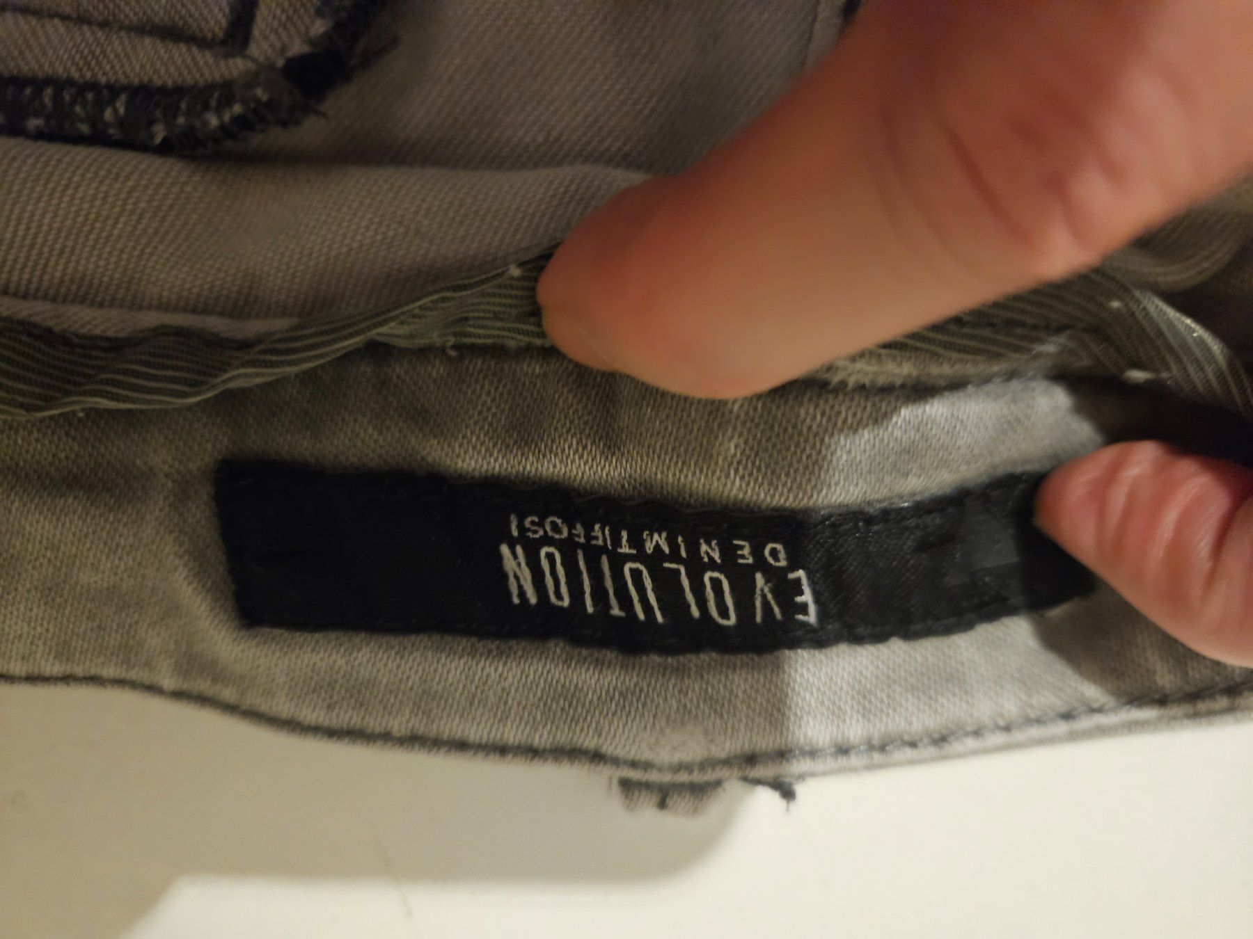 Jeans: TIFFOSI Grau Jeans – Usato da Niederwil AG venduto da marciag 2