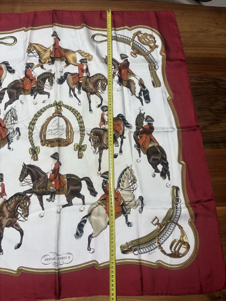 Hermès Foulard & Sciarpe: HERMÈS Foulard Seide – Usato da Winterthur venduto da san_wd8j 5