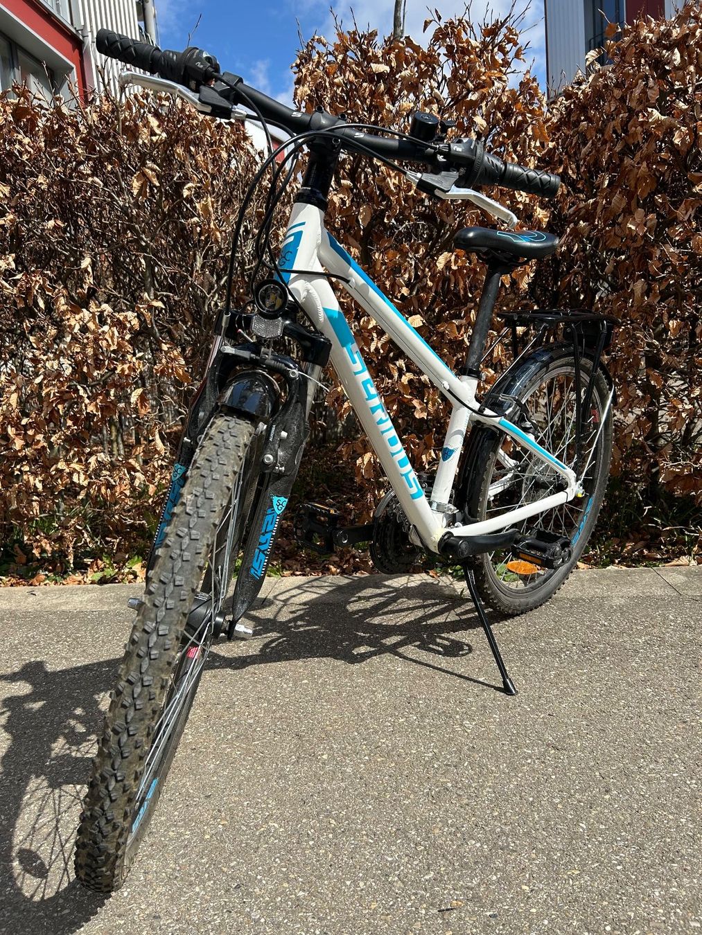 Velos: Serious Kindervelo 24'' in weiss/blau – Gebraucht aus Zürich von mirjam.frei 1