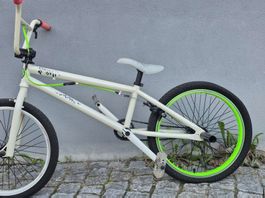 BMX Fahrrad Weiss Gruen gebraucht guter Zustand