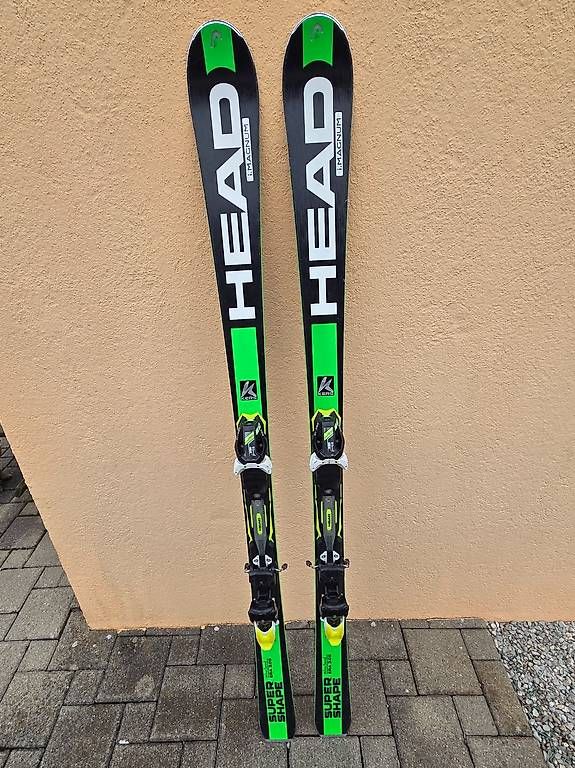 Skis: Skis Head E-Magnum – D'occasion à Cottens FR par lagottaz01