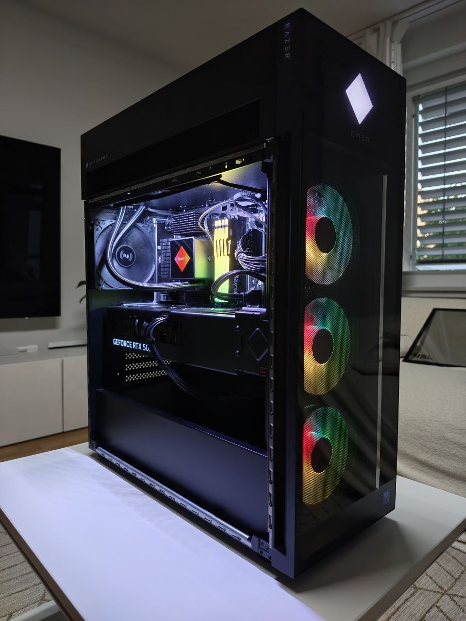 Hewlett Packard PC: HP OMEN 45L Gaming PC  RTX 5090 – Nuovo (secondo la descrizione) da Schaffhausen venduto da jos_2tqx