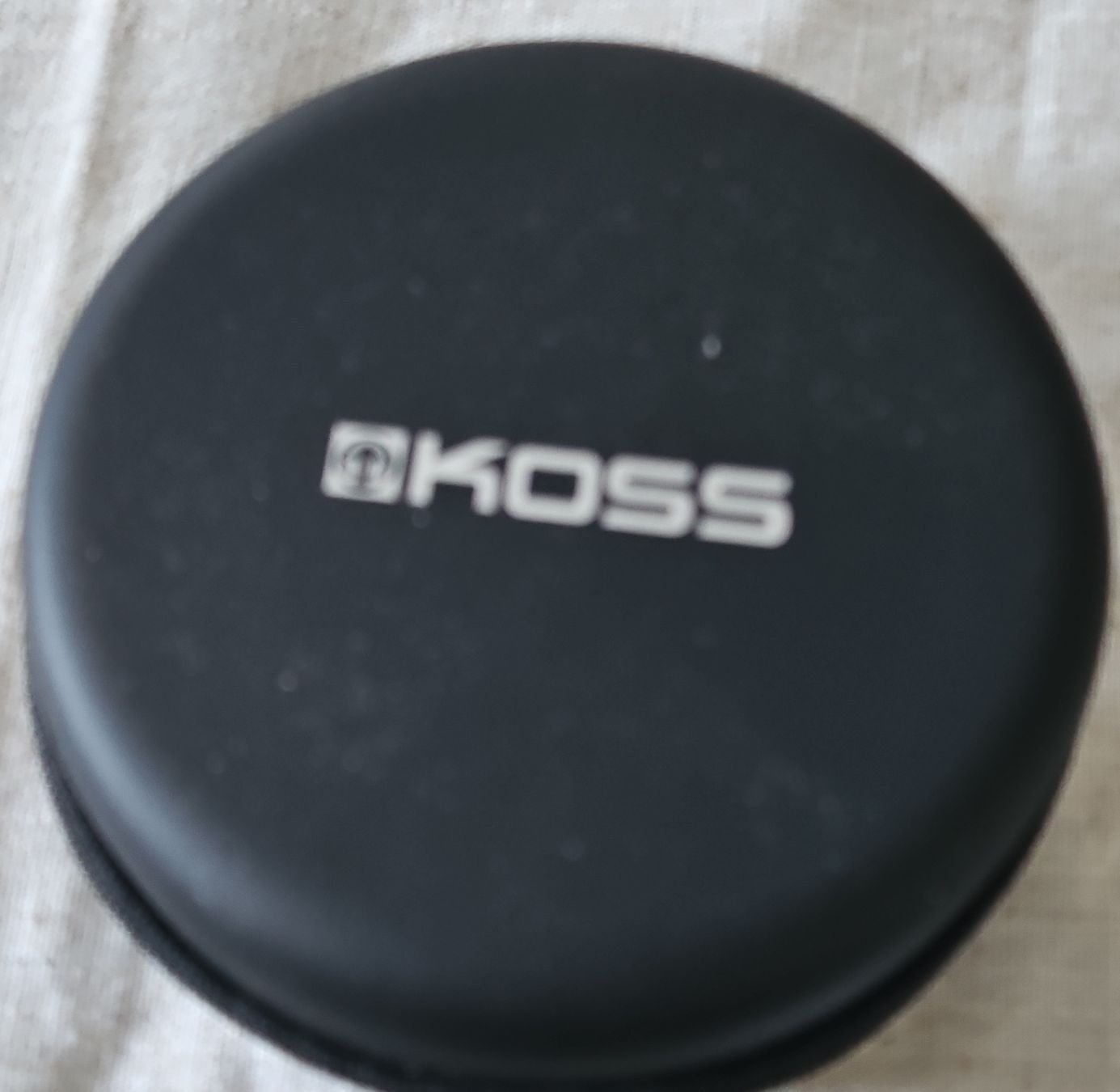Casques audio: Koss Kopfhörer Tasche schwarz NEU – Neuf (Voir description) à Intragna par Digger3