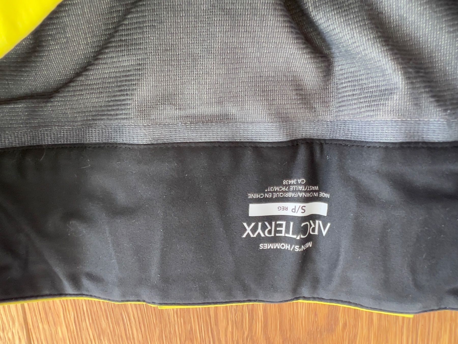 Arcteryx Hosen: Arcteryx Gore-Text Skitourenhose Gr. S – Gebraucht aus Sierre von fal_5p7d 1