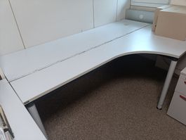 Eckschreibtisch hellgrau, massiver Schreibtisch L Form 