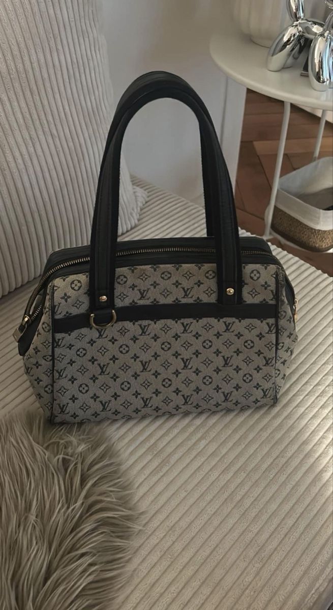 Louis Vuitton Sacs femmes: Louis Vuitton Tasche Josephine – D'occasion à Aarau par melaniefhr2000
