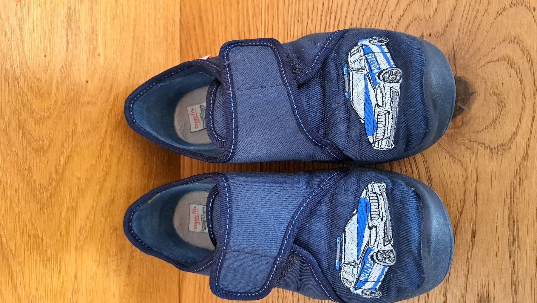 Superfit Scarpe per ragazzi: Hausschuhe Junge Superfit Gr.29 – Usato da Mauren venduto da juma0001 1