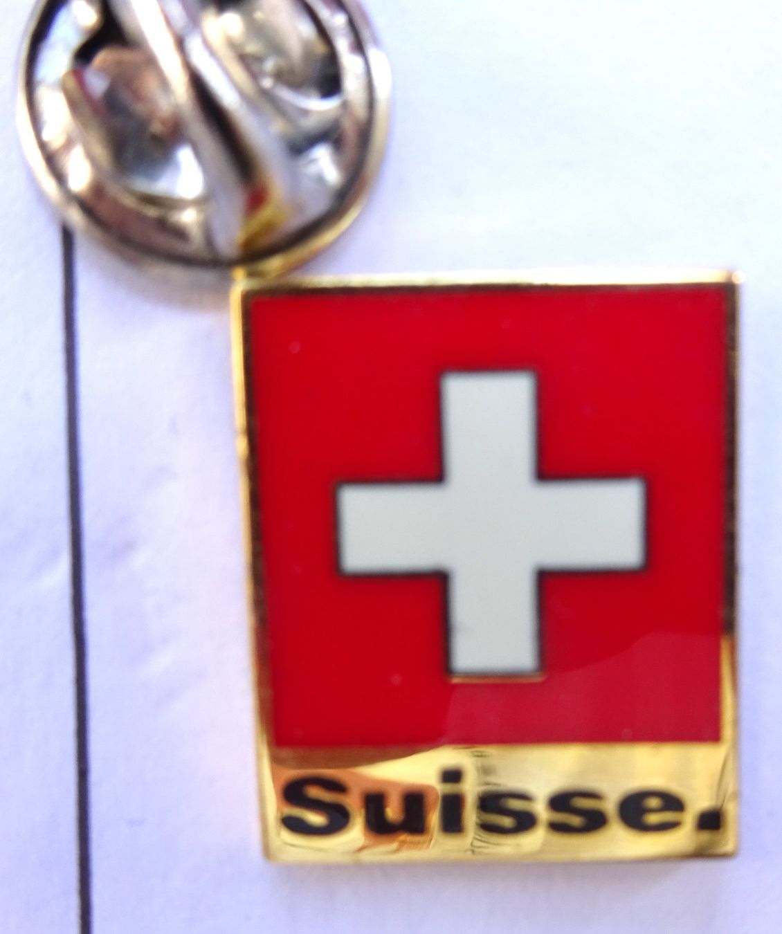 Placchette & Badge: Pin SUISSE Fahne Schweiz – Usato da Utzenstorf venduto da BUtter81