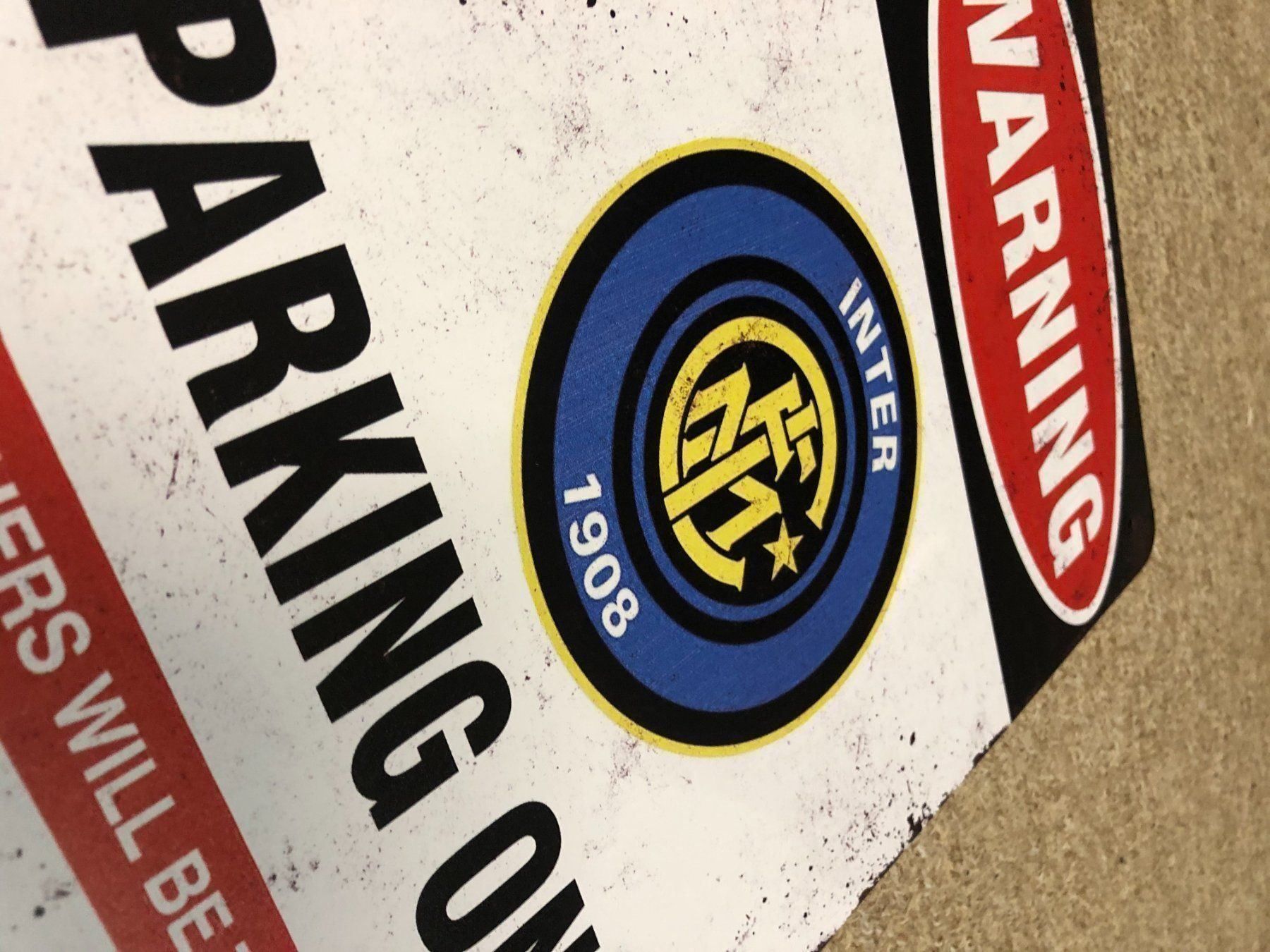 Insegne: Inter Mailand Parking Only Blechschild Sommer Zanetti EN – Nuovo e nell'imballaggio originale da Dättlikon venduto da easythings 1