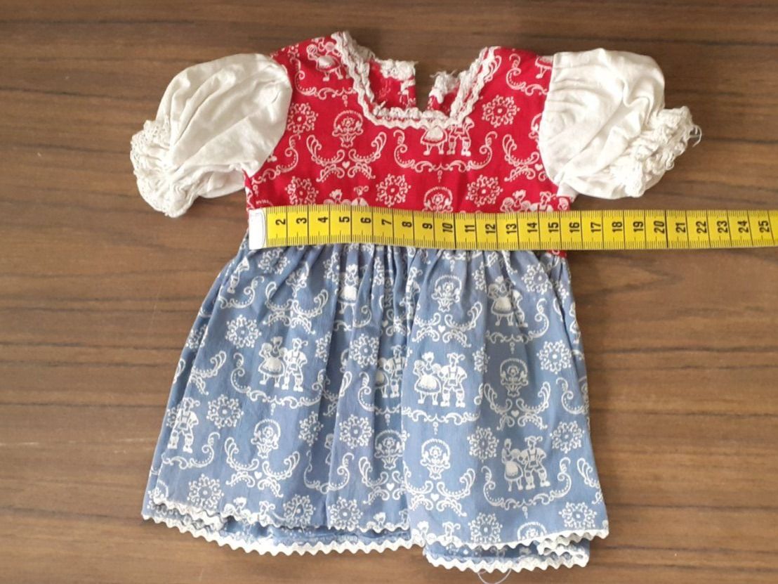 Bambole: Puppenkleid Tracht 1950er – Usato da Mörschwil venduto da lindaswunderkiste 5