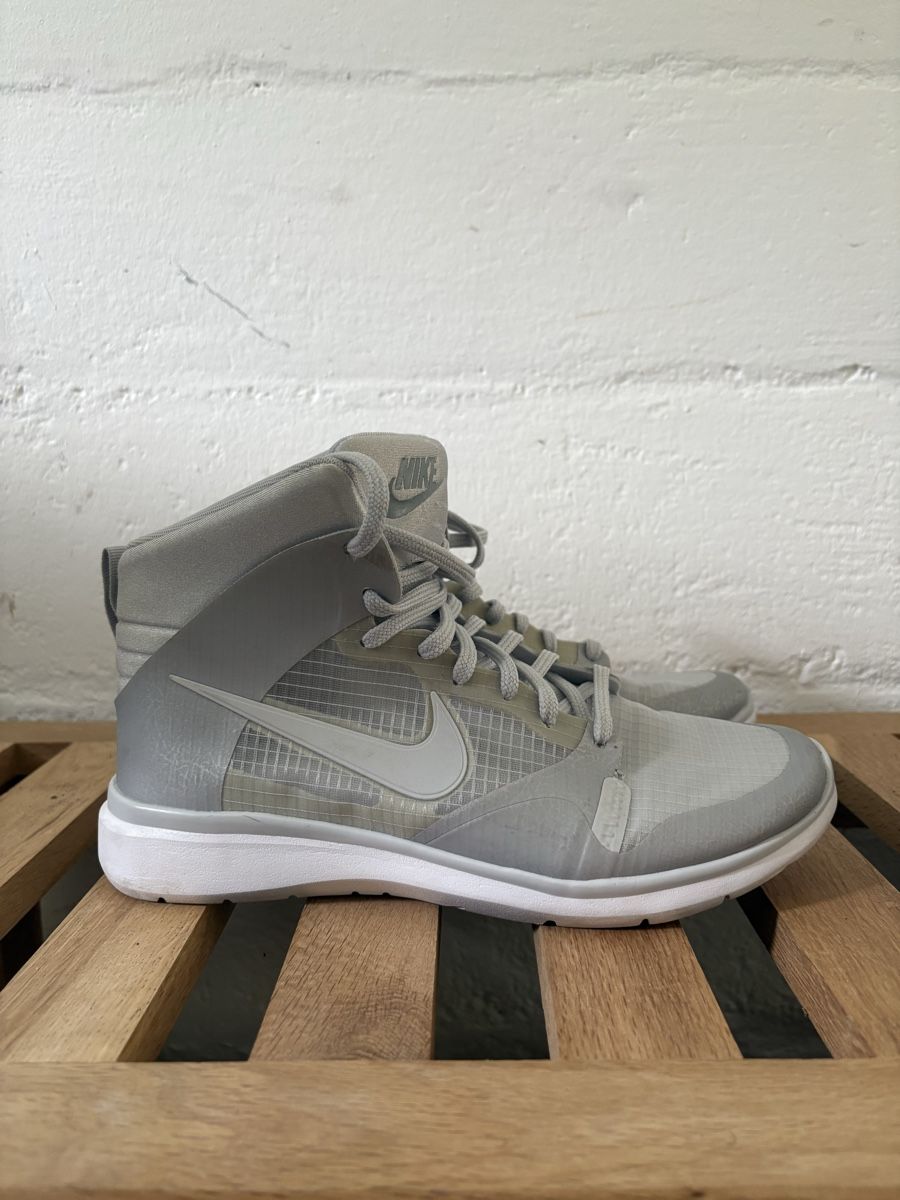 Nike Damenschuhe: Nike Dunk Ultra Modern – Gebraucht aus Bern von roblee01