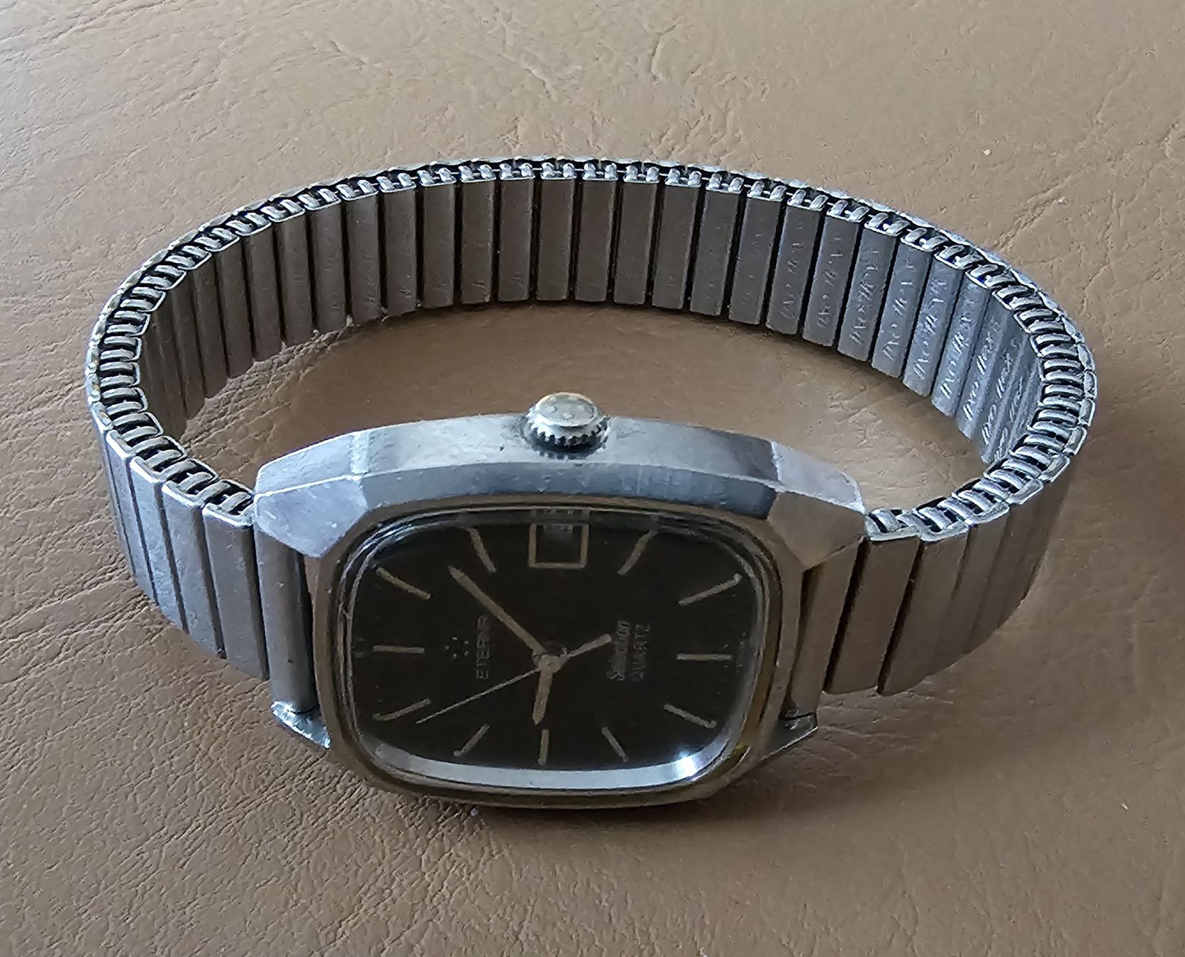 Eterna Orologi: Eterna Selection Quartz elegante Damenuhr  – Usato da Speicher venduto da Lemore 4