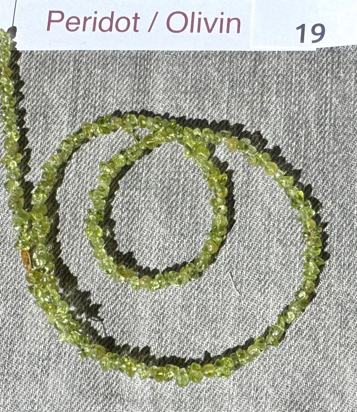 Ketten: Peridot. Olivin   extra  wilde Nugget/Splitter Form     44cm – Neu und originalverpackt aus Leuggern von gemshow 7