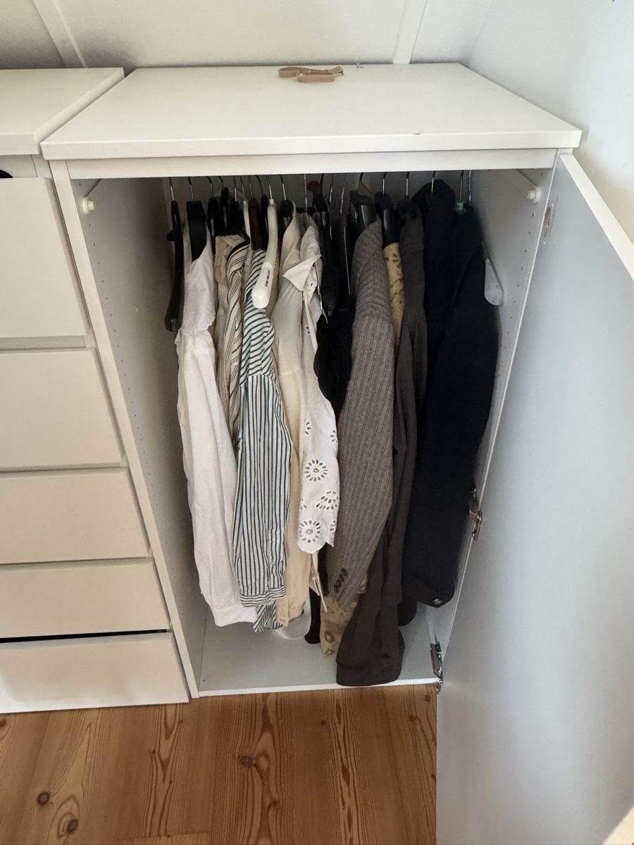 Armadi: Armadio bianco Ikea Pax – Usato da Zürich venduto da cgh_b8y6 1