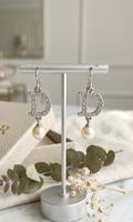 Wunderschöne Dior-Ohrringe mit Kristall-„D“ & Perle