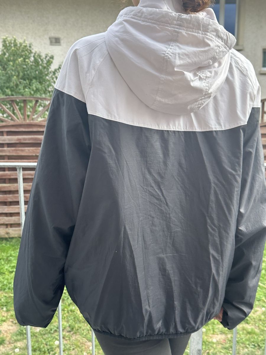 Nike Giacche: Übergangsjacke Nike Gr. XL – Usato da Birrwil venduto da kidsstore 2