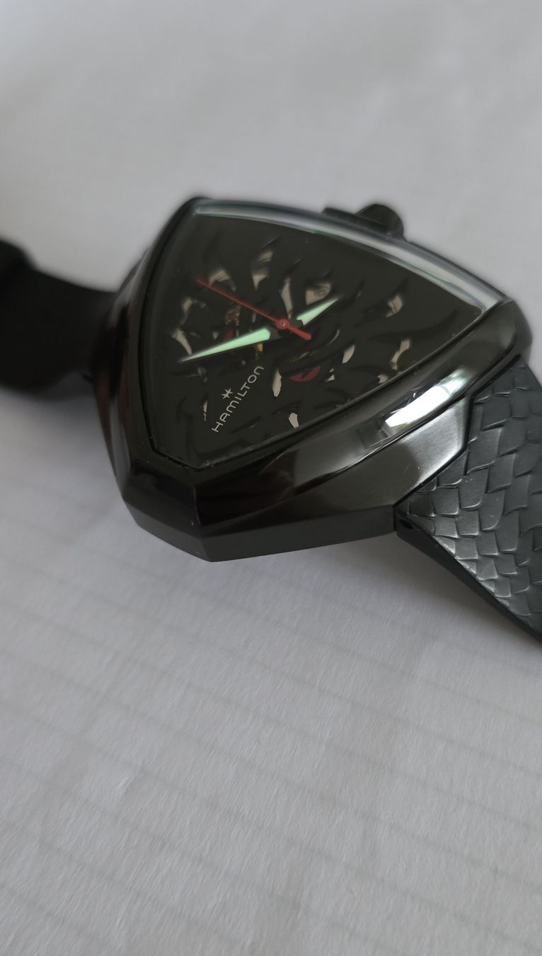 Hamilton Orologi: HAMILTON Shaped Ventura Elvis80 Skeleton Dragon Noir – Usato da Les Acacias venduto da watinjo 2