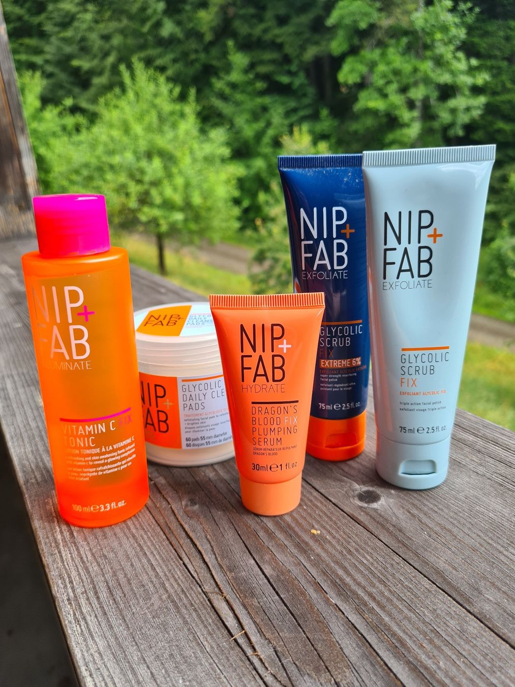 Cura del viso: NIP+FAB Kosmetik – Usato da Heimisbach venduto da Rotflengel
