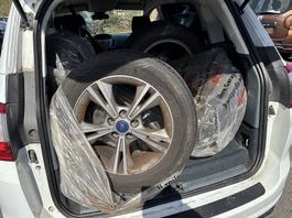Roues alu Ford c-Max avec pneus été en très bon état, Et 50