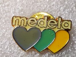Ansteckpin 4: medela