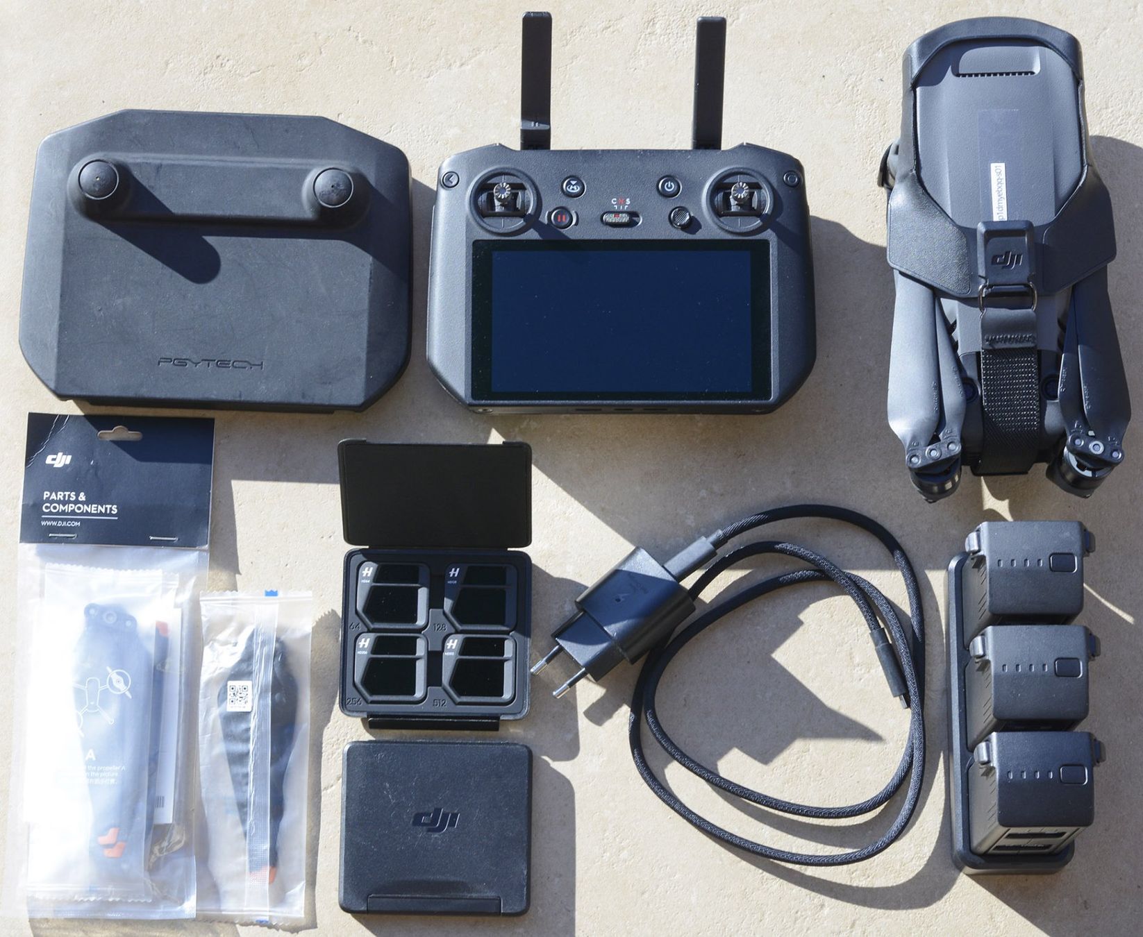 DJI RC Modellbau: DJI Mavic 3 Cine Premium Combo – Gebraucht aus Jongny von Michoudsv 2