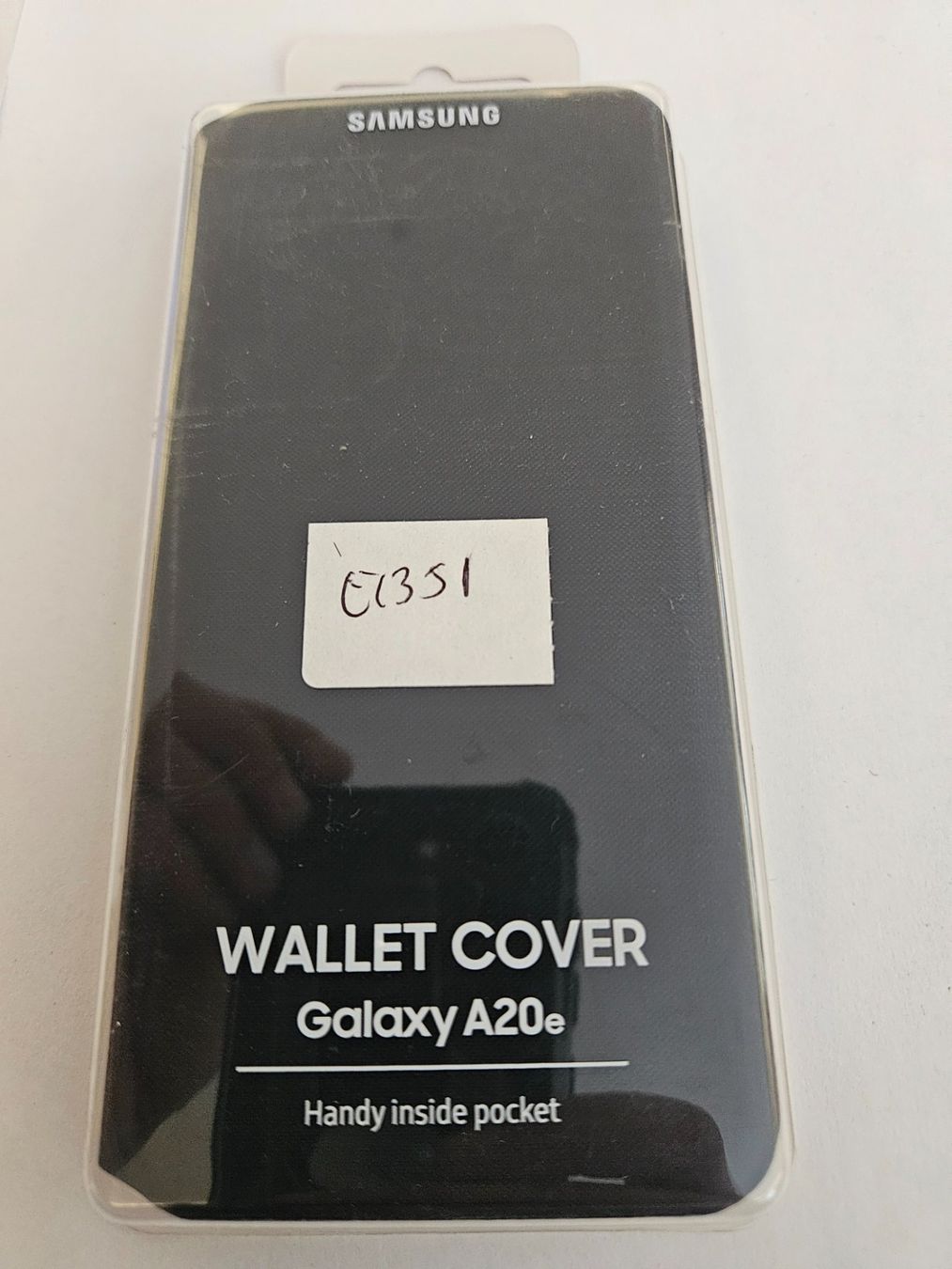 Cover & Protezioni schermo: Samsung Etui à rabat noir Galaxy A20e – Nuovo e nell'imballaggio originale da Valentigney venduto da OrigineProd