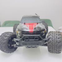 RC Auto Monstertruck 4WD mit Fernbedienung und Ladegerät