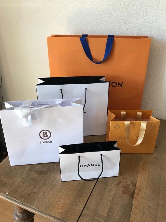 Chanel und Louis Vuitton Verpackung